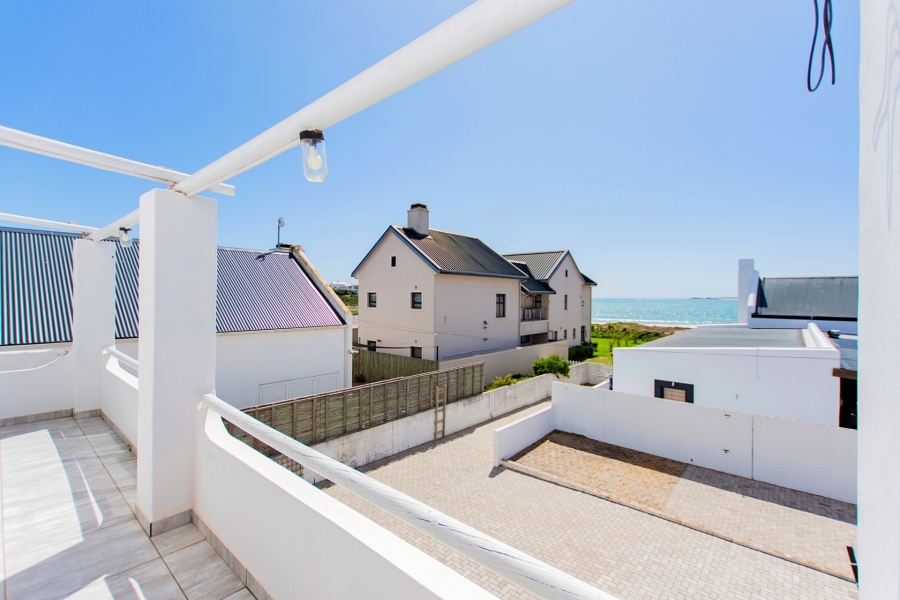 4 Bedroom Property for Sale in Britannia Bay Western Cape